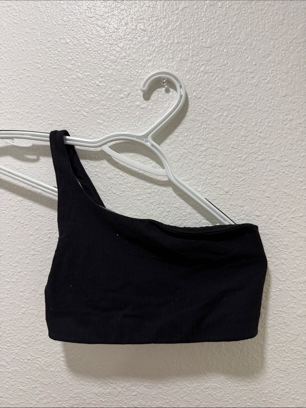 lululemon athletica Asymmetric One-Shoulder Ribbed Sports Bra - Black